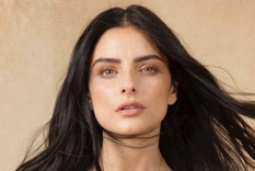 La mexicana enciende las redes con su última publicación en Instagram Foto: Instagram @aislinnderbez