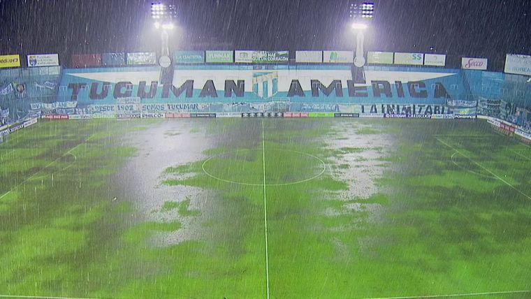 Así estaba el campo al momento de suspenderse el juego.