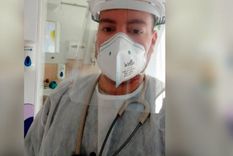 Hay personas que sienten miedo de que las intuben, dicen que los vamos a matar: el testimonio de un joven médico que comenzó su carrera en la pandemia