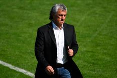 Pipo Gorosito, contrariado por la eliminación de Gimnasia en octavos de Copa Argentina.