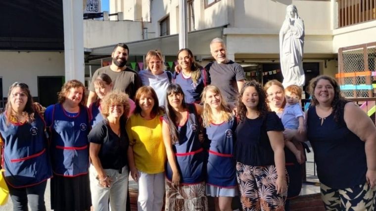 Muchos docentes fueron ejemplo por su dedicación y pasión en cada acto que realizaban. Foto: Carla Cossa.