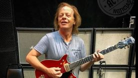 Confirmaron que el músico sufrió un pequeño infarto cerebral. Confirmaron que el músico sufrió un pequeño infarto cerebral.