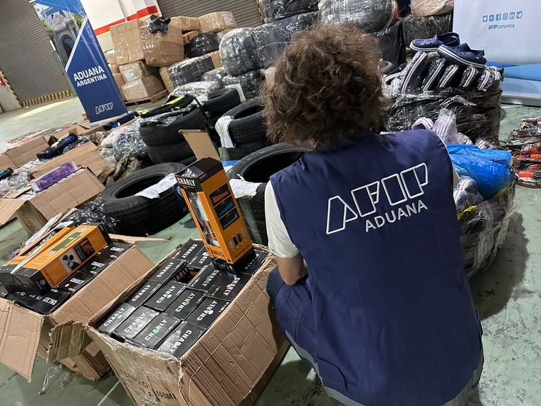 Los productos que confisca la Aduana se donan o se subastan. Foto: Dirección General de Aduanas - AFIP