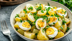Prepará la receta de ensalada de papas y huevos más rica y casera. Prepará la receta de ensalada de papas y huevos más rica y casera.