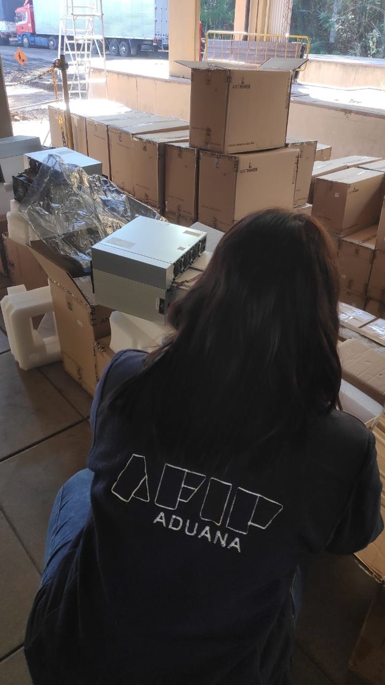 Por declaraciones inexactas, tanto la mercadería sin declarar como los medios de transporte fueron interdictos en Concordia, Entre Ríos. Foto: Prensa AFIP