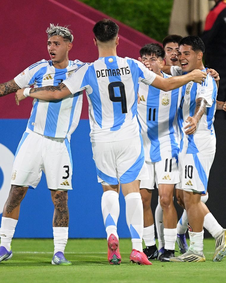 Con gol de Jainikoski, la Selección argentina le ganó 1-0 a Túnez y se clasificó a los 16vos de final del Mundial Sub 17. Foto: @Argentina