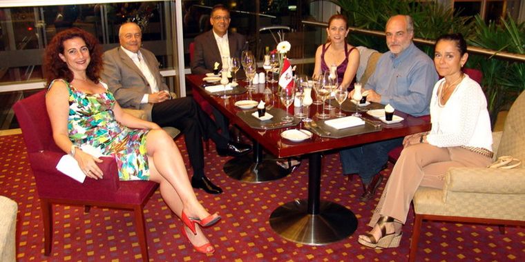 Cena y té con amigos en Sheraton Hotel. Foto: Federico Croce/MDZ