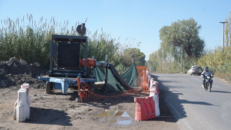 Los desechos cloacales son vertidos en el Canal Pescara y provocan la contaminación de la zona Los desechos cloacales son vertidos en el Canal Pescara y provocan la contaminación de la zona