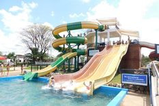 Este parque termal frente al río es ideal para una escapada en un fin de semana largo.