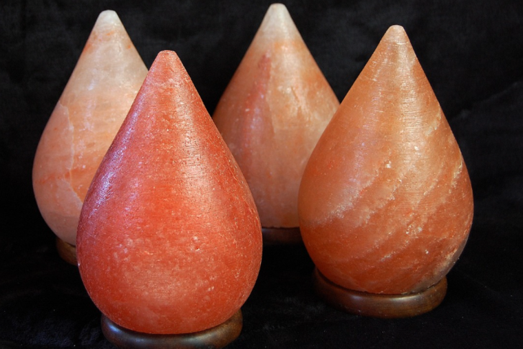 Las lámparas de sal, además de decorar los ambientes, tienen propiedades para mejorar las energías del hogar. Foto: Pixabay - pixabay.com