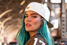 karol g desembarca en netflix junto a esta diosa colombiana