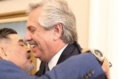 el inoportuno tuit de alberto fernandez para maradona que genero una catarata de criticas el inoportuno tuit de alberto fernandez para maradona que genero una catarata de criticas