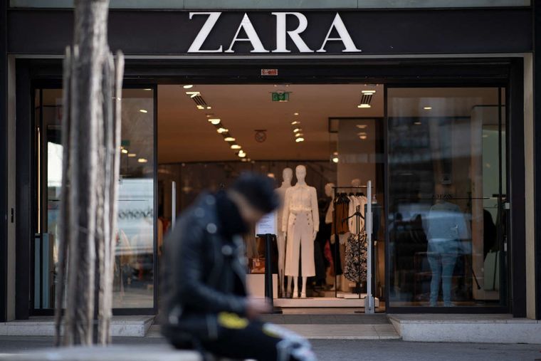 Zara vuelve a cautivarnos con un estiloso catálogo de prendas lowcost. Foto: Zara