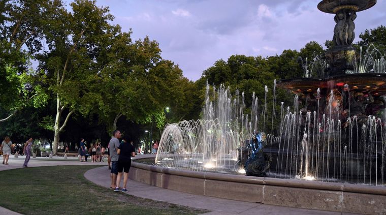 Viernes más fresco en Mendoza, con 29° de máxima y cielo variable. Viernes más fresco en Mendoza, con 29° de máxima y cielo variable.