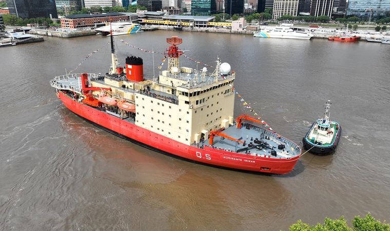 El Almirante Irízar asistirá a las bases de la Antártida Argentina Foto: Télam