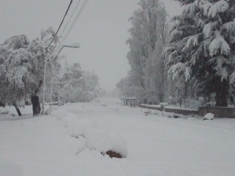 Foto ilustrativa del Manzano Histórico nevado Foto: Osvaldo Valle