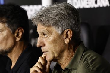 El técnico será suspendido tras su ausencia y sus críticas al organismo.