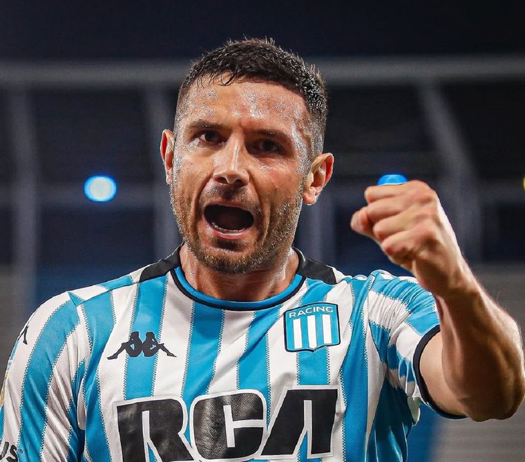 Maravilla Martínez marcó dos goles, vio la roja y habló con ironía sobre la partida de su excompañero. &nbsp;