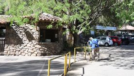 le cayo una rama a su auto por el viento zonda y el gobierno la indemnizara le cayo una rama a su auto por el viento zonda y el gobierno la indemnizara