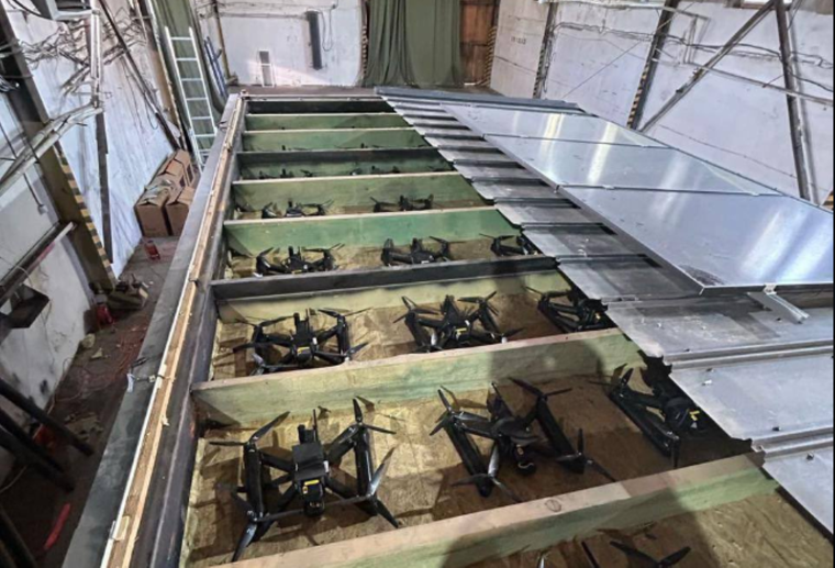 Los drones fueron trasladados dentro de conteiners especiales Los drones fueron trasladados dentro de conteiners especiales