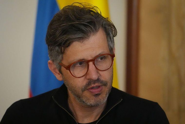 El vicecanciller colombiano Mauricio Jaramillo se ha referido a los ataques como "desproporcionados y ajenos al derecho internacional".