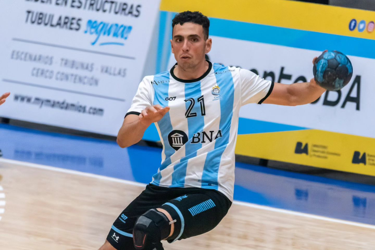 Andrés Moyano será parte del seleccionado argentino de balonmano en París. Foto: CAH