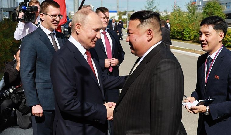 Vladimir Putin y Kim Jong Un Los dos líderes, reunidos en Rusia. Foto: EFE