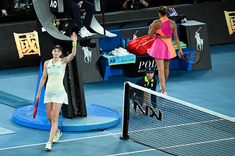 En una final vibrante de más de dos horas, Elena Rybakina derrotó a Sabalenka. En una final vibrante de más de dos horas, Elena Rybakina derrotó a Sabalenka.