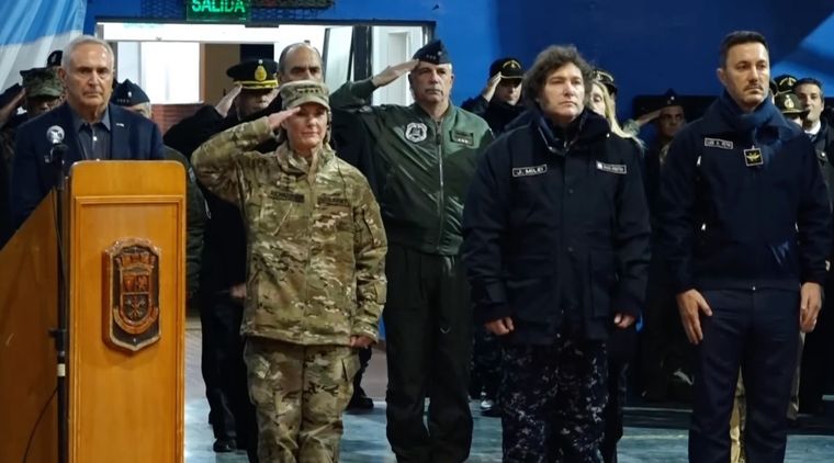 Javier Milei junto a la comandante del Comando Sur de los Estados Unidos, Laura Richardson Foto: Gentileza