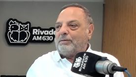 El comunicador fue asistido por personal policial. Foto: captura de video YouTube / Radio Rivadavia.  El comunicador fue asistido por personal policial. Foto: captura de video YouTube / Radio Rivadavia.