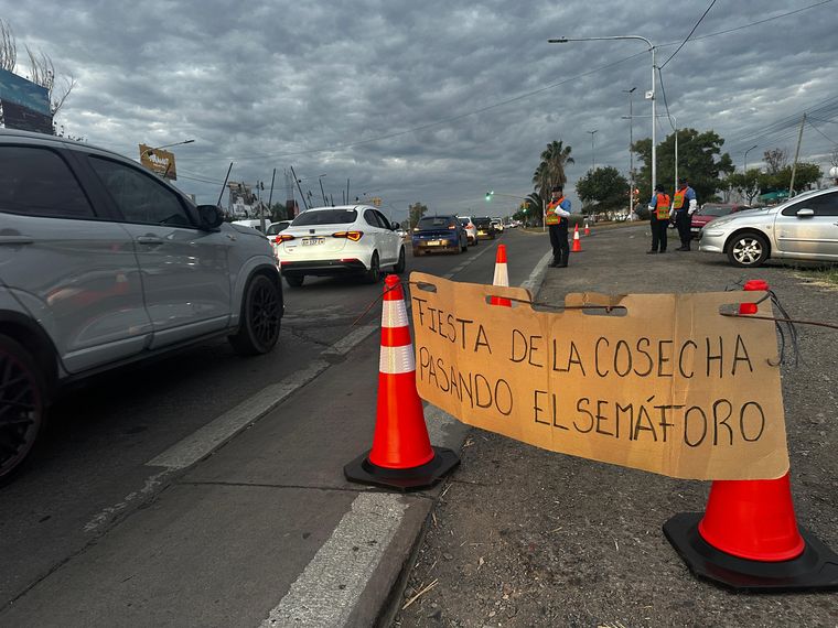 Largas filas en el ingreso Largas filas en el ingreso