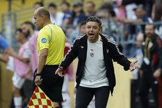 Gallardo habló tras la caída de River en el Mundial de Clubes y se lamentó por el esfuerzo de los hinchas. Gallardo habló tras la caída de River en el Mundial de Clubes y se lamentó por el esfuerzo de los hinchas.