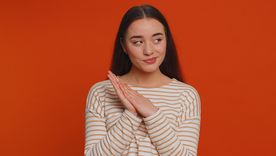 Detrás de su calma hay memoria, estrategia y una idea fija: no volver a confiar. Detrás de su calma hay memoria, estrategia y una idea fija: no volver a confiar.