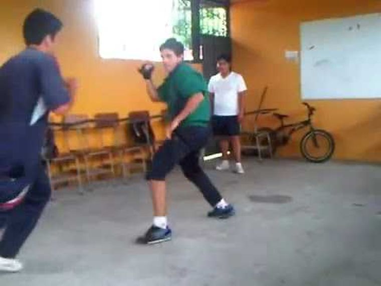 La desorientación generacional también se hace presente en la mente y corazones de muchas maestras y profesores. La desorientación generacional también se hace presente en la mente y corazones de muchas maestras y profesores.