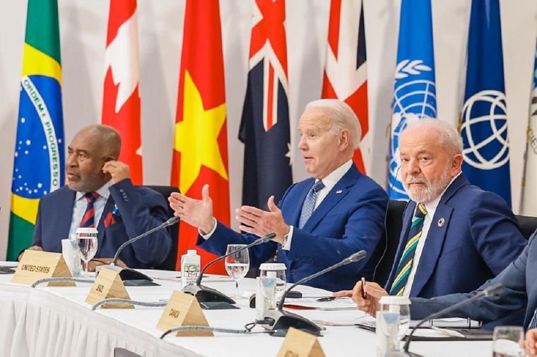 Los líderes del G7 reafirmaron su apoyo a Ucrania ante la invasión rusa “el tiempo que sea necesario” y llamaron a un mayor desacople de sus economías a la de China en la declaración firmada hoy en la cumbre en la ciudad japonesa de Hiroshima,