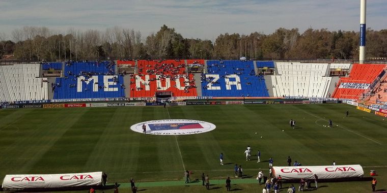 El estadio Malvinas, el escenario del clásico rioplatense.