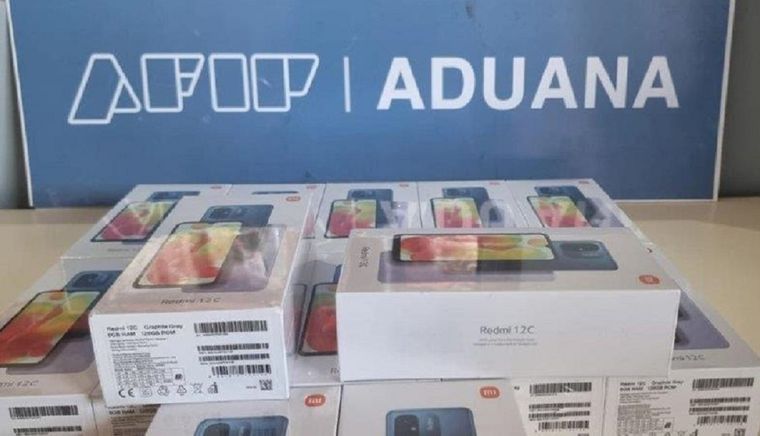 La subasta será realizada con modalidad electrónica y ofrece una buena oportunidad para la adquisición de teléfonos celulares. Foto: Subastas Banco Ciudad