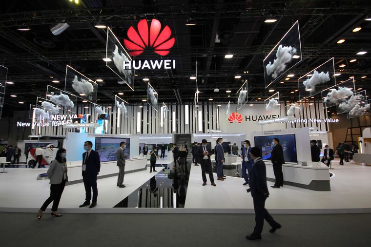 Huawei continúa apostando con sus gama alta en Argentina.
