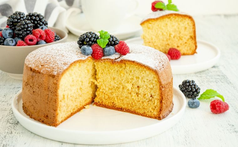 Bizcocho de frambuesas Una receta simple y deliciosa en pocos minutos. Foto: Shutterstock