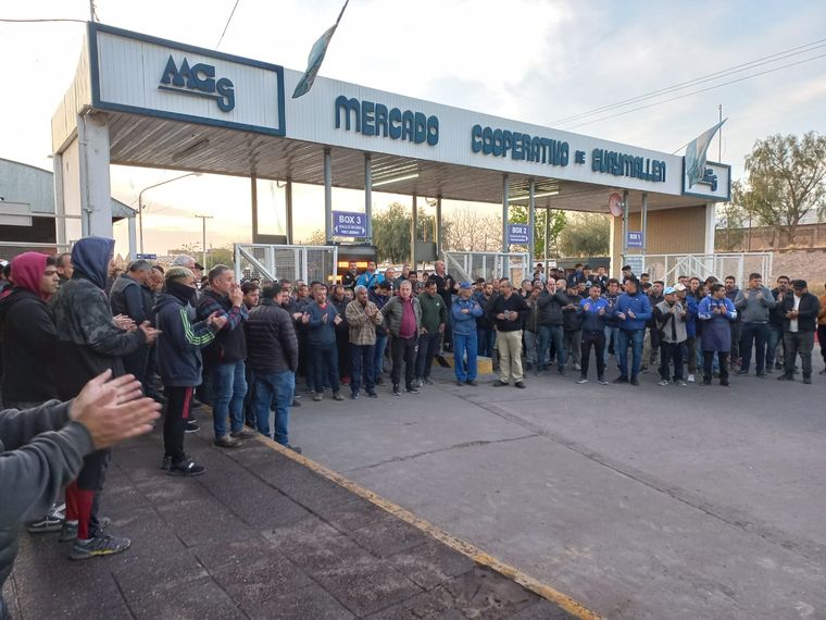 Compañeros se manifestaron por el hombre asesinado
