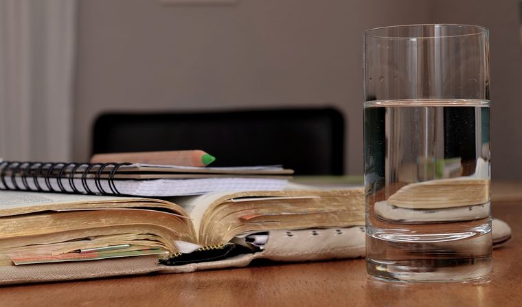 ¿Cuántos vasos de agua debo consumir al día? El consumo de agua es muy importante. Foto: Pixabay