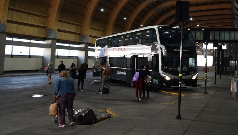 Antes de las fiestas de fin de año se incrementan la cantidad de tour de compras a Chile.