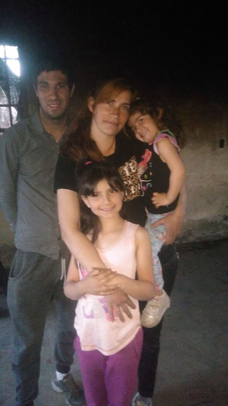 En la lucha La familia dice que no comprende bien por qué quemaron su casa.