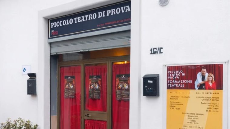 Cultura para todos: El proyecto busca facilitar el acceso al teatro a quienes no pueden afrontar el costo de una entrada:&nbsp; permite comprar simbólicamente un asiento y dejarlo disponible para otra persona del barrio Alessandrino de Roma.