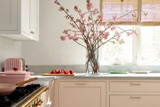 Rosa empolvado: un color neutro inesperado que combina elegancia y alegría..Foto: Benjamin Moore