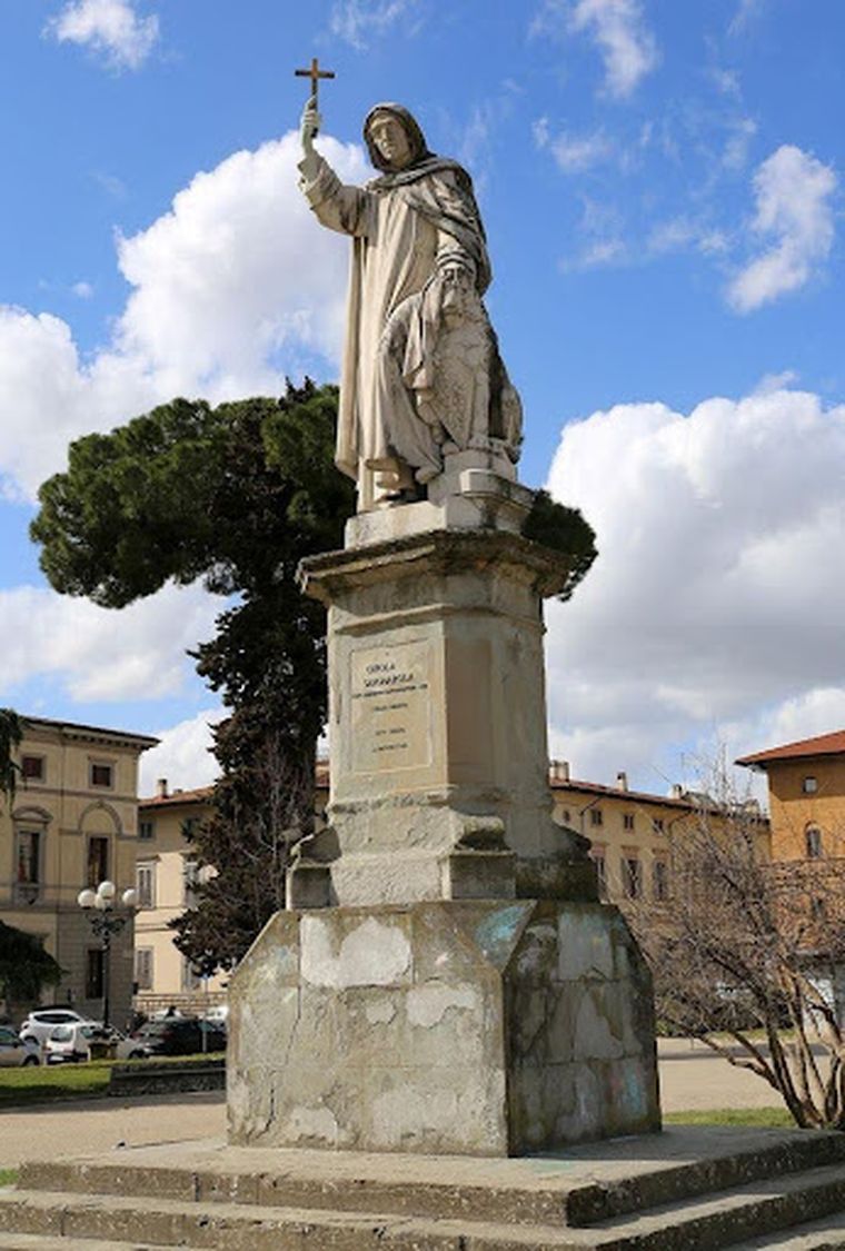 Girolamo era hijo de un médico y, a temprana edad, comenzó los estudios de medicina, pero a los 18 años decidió abrazar los hábitos. Girolamo era hijo de un médico y, a temprana edad, comenzó los estudios de medicina, pero a los 18 años decidió abrazar los hábitos.