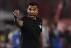 Tevez se mostró disconforme tanto durante el partido como en conferencia. Foto: Télam Tevez se mostró disconforme tanto durante el partido como en conferencia. Foto: Télam