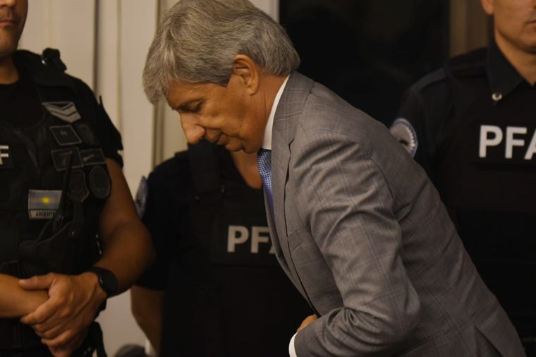 El exmagistrado Walter Bento fue condenado a 18 años de prisión, pero ya avisó que apelará. Cuándo le decomisarán los bienes. El exmagistrado Walter Bento fue condenado a 18 años de prisión, pero ya avisó que apelará. Cuándo le decomisarán los bienes.