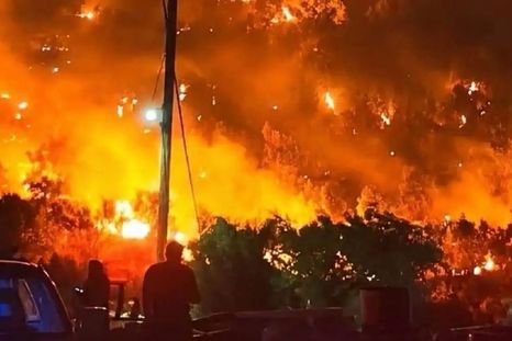 Incendios forestales sin control en Creta obligaron a declarar estado de emergencia. Incendios forestales sin control en Creta obligaron a declarar estado de emergencia.