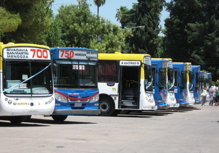 Ya están en marcha los nuevos micros que recorrerán las calles de los departamentos del Este.